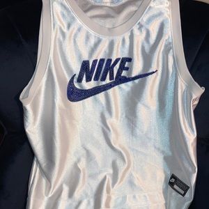 Women’s Nike jersey